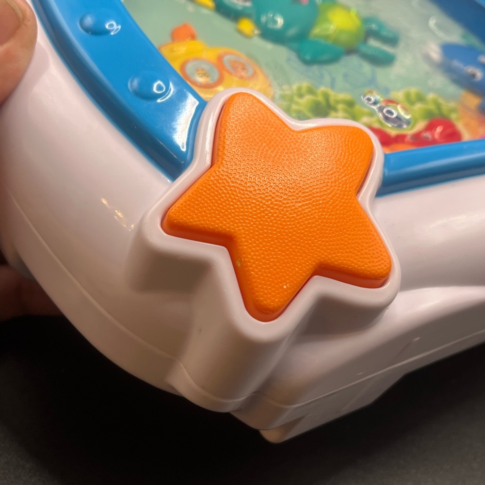 Baby Einstein Sea Dreams Soother Musical Crib Toy & Sound Machine Aquarium - Picture 12 of 15